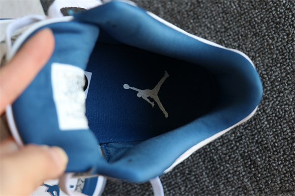 Nike Air Jordan 3 Retro Wizards