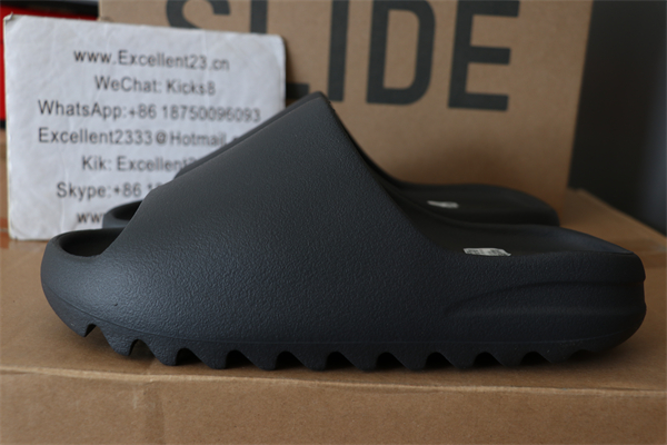 Yeezy Slide ID4132