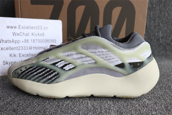 Yeezy 700 v3 ID1674