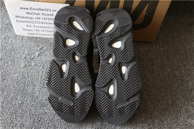 Adidas Yeezy 700 MNVN Black FV4440