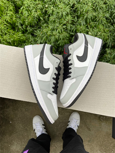Nike Air Jordan 1 Low