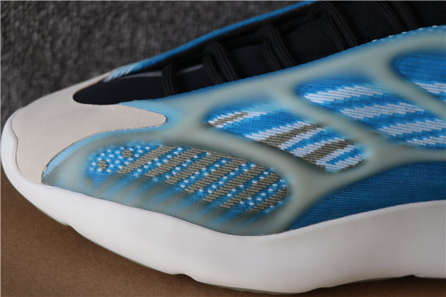 Adidas Yeezy Boost 700 v3 Arzareth G54850