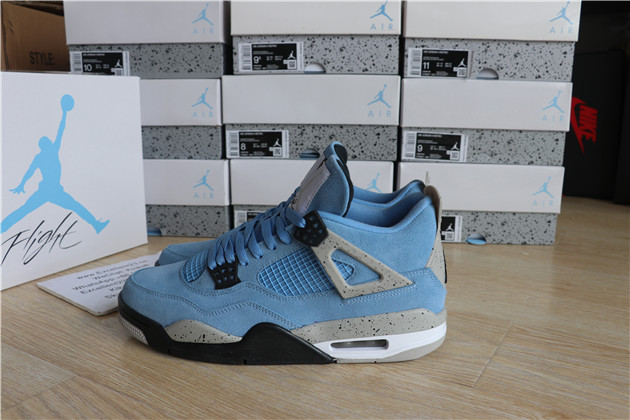 Nike Air Jordan 4 Retro UNC