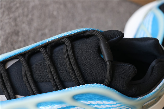 Adidas Yeezy Boost 700 v3 Arzareth G54850