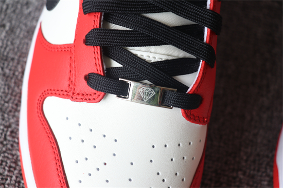 2021 Nike SB DUNK Low Chicago