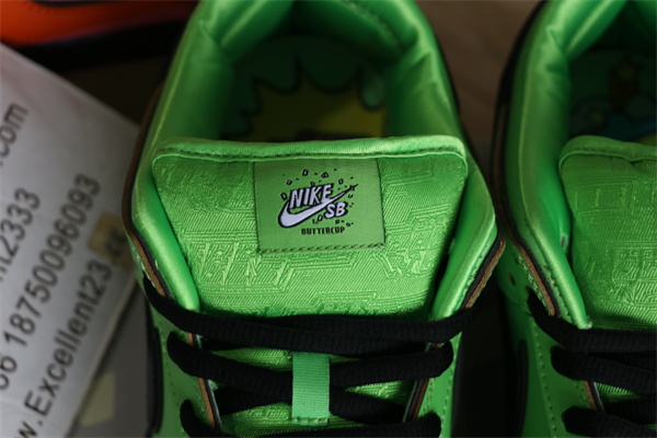 The Powerpuff Girls x Nike SB Dunk Green