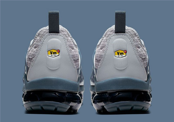 Nike Air Vapormax Plus TN 077