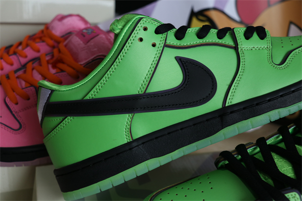 The Powerpuff Girls x Nike SB Dunk Green