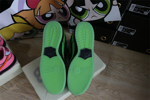 The Powerpuff Girls x Nike SB Dunk Green