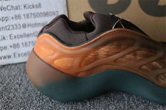 Adidas Yeezy Boost 700 V3 Copfad GY4109