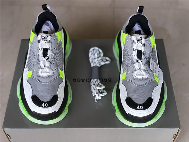 Balenciaga Triple-S 2.0 Sneaker 016
