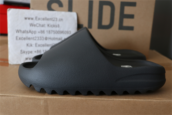 Yeezy Slide ID4132