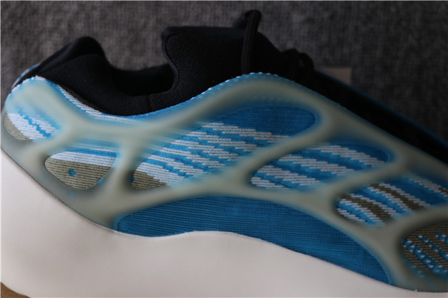 Adidas Yeezy Boost 700 v3 Arzareth G54850