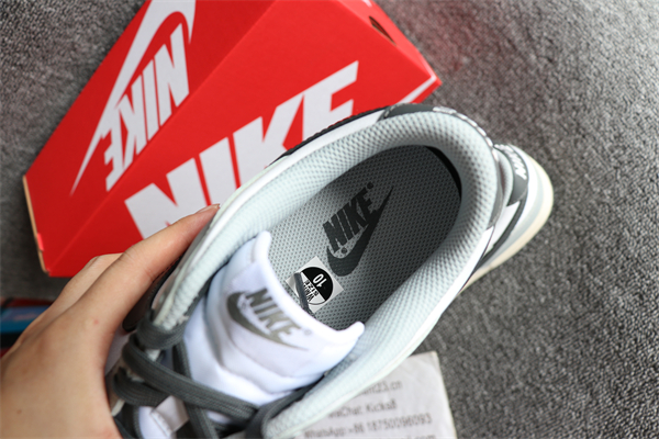 Nike SB Dunk Low Grey
