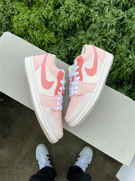 Nike Air Jordan 1 Low