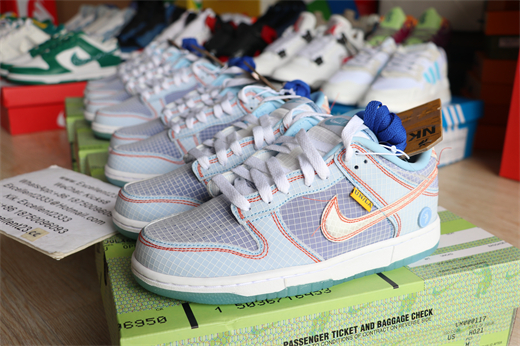 Union x Nike SB DUNK Low