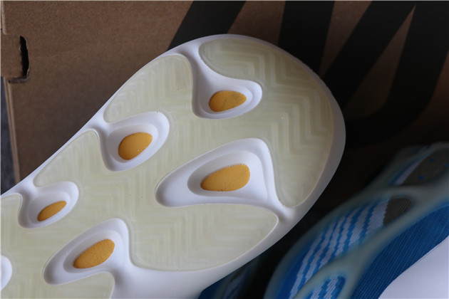 Adidas Yeezy Boost 700 v3 Arzareth G54850