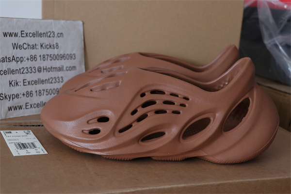 Yeezy Foam Runner HP5335