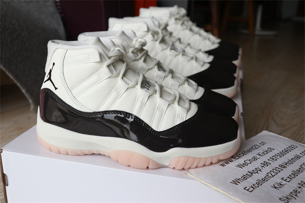 Nike Air Jordan 11 Neapolitan