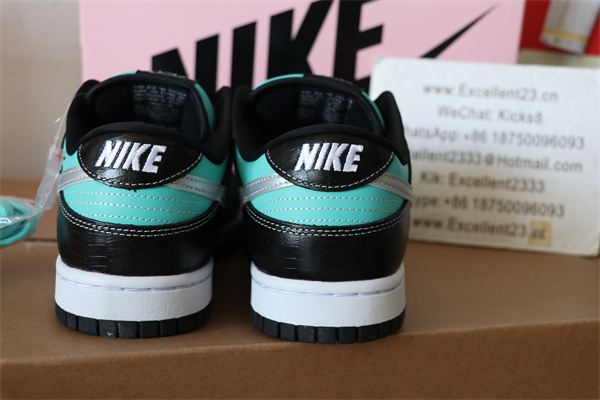 NikeSB DUNK Low Diamond Supply co Tiffany