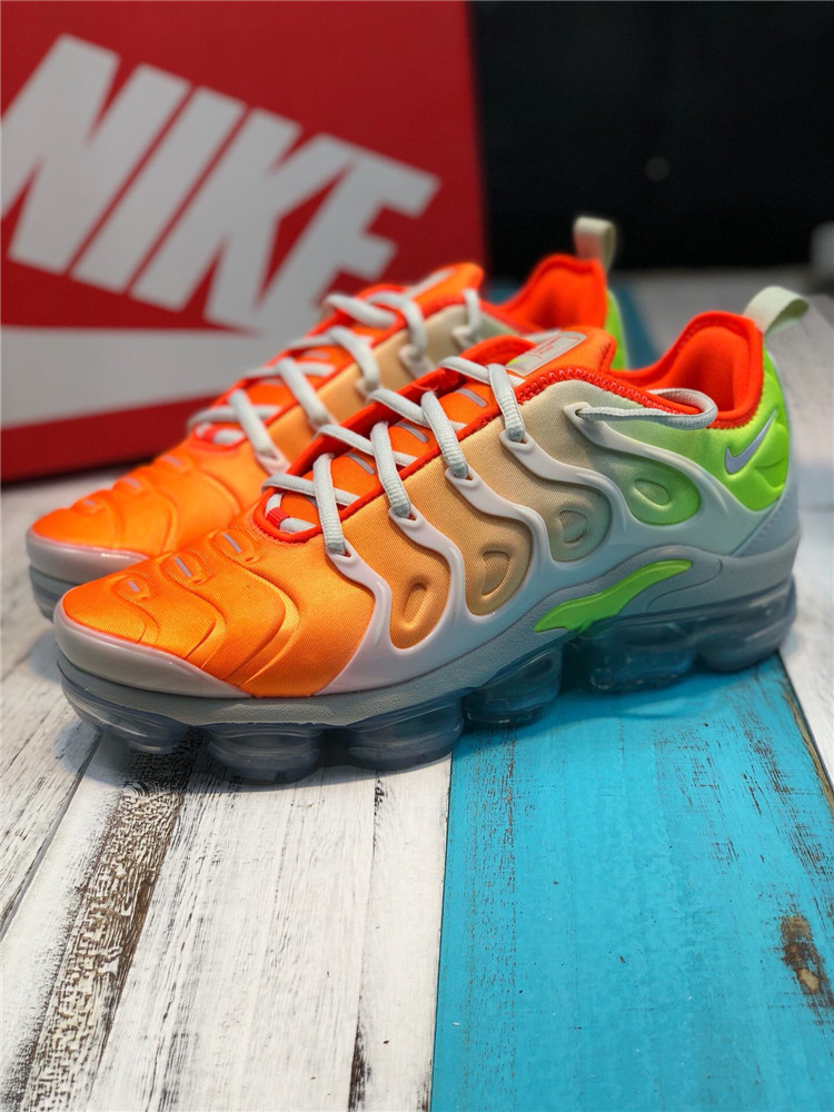 2018 Nike Air Vapormax Plus TN 0010