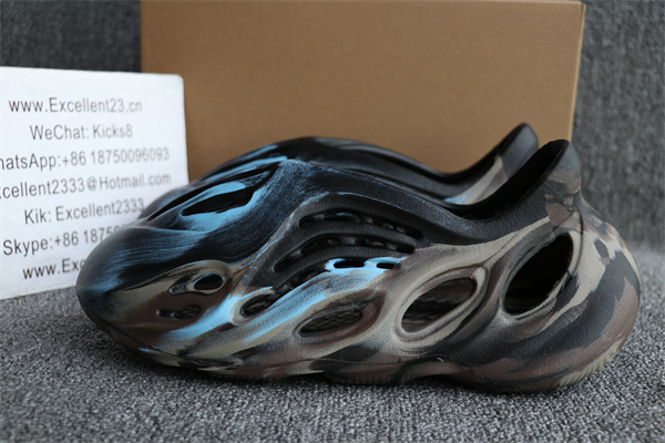 Yeezy Foam Runner ID4126