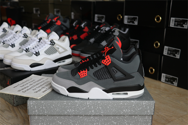 Nike Air Jordan 4 Retro Infrared