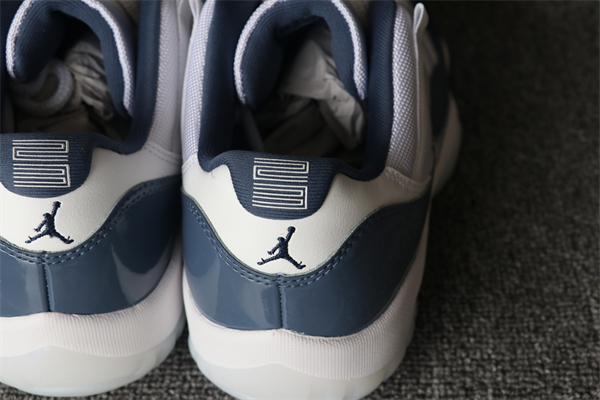 Nike Air Jordan 11 Low Midnight Navy