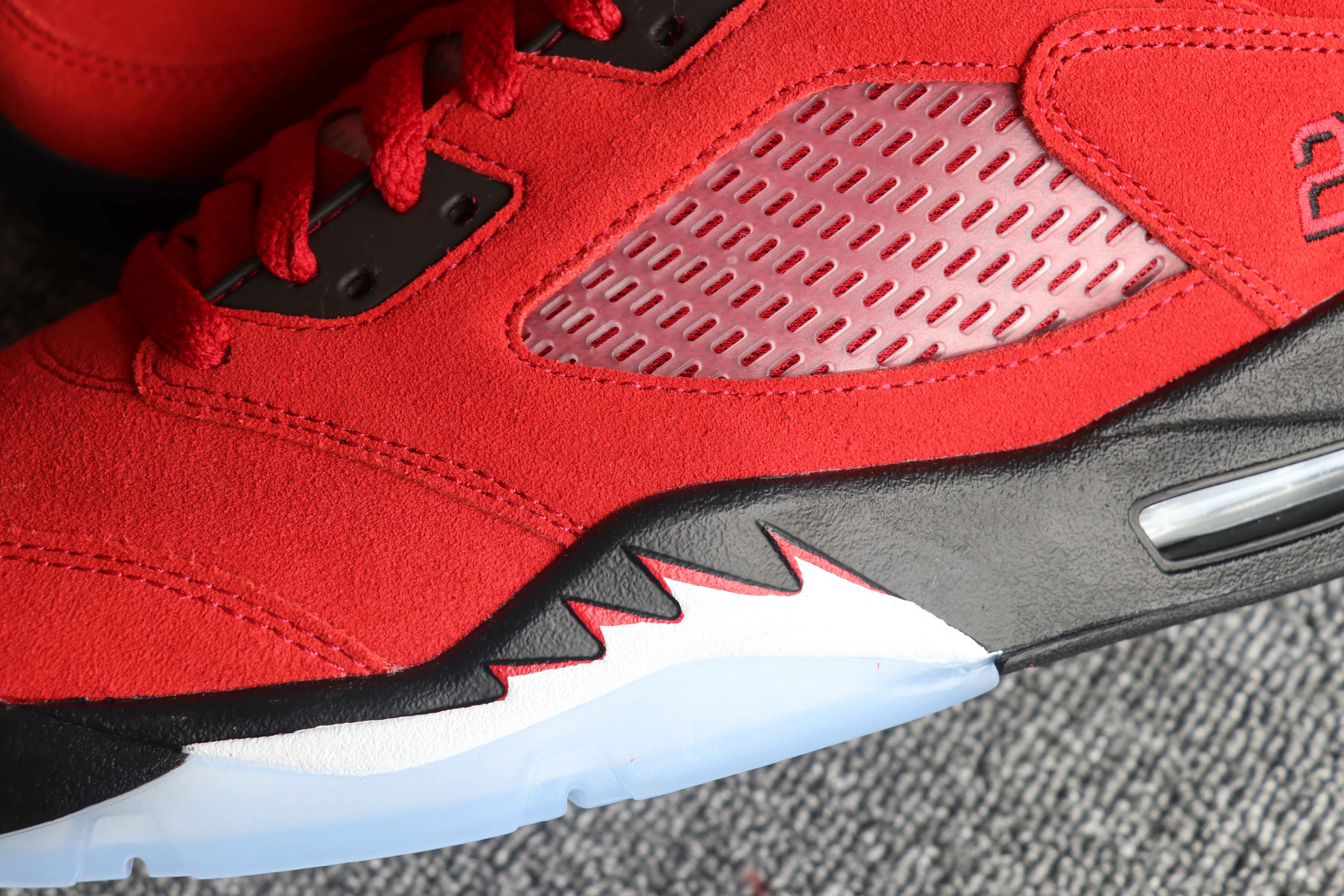 Nike Air Jordan 5 Ranging Bull