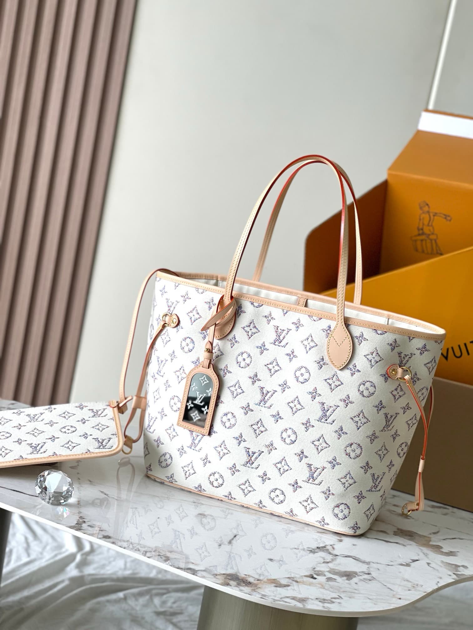LV Bag Neverfull M24905