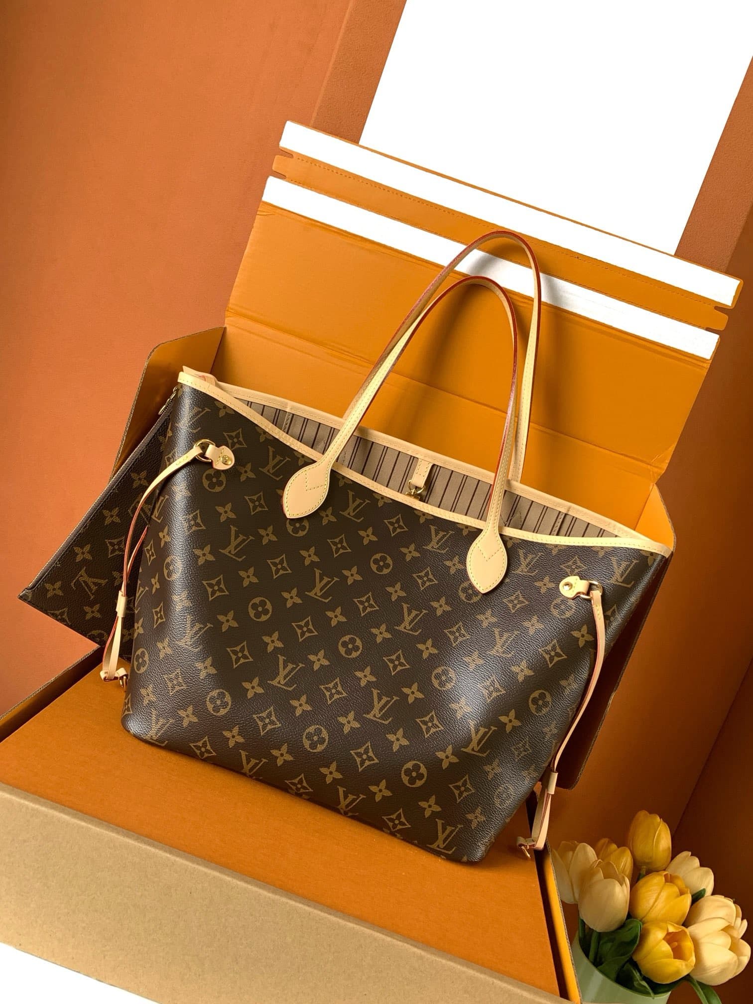LV Bag Neverfull M40995