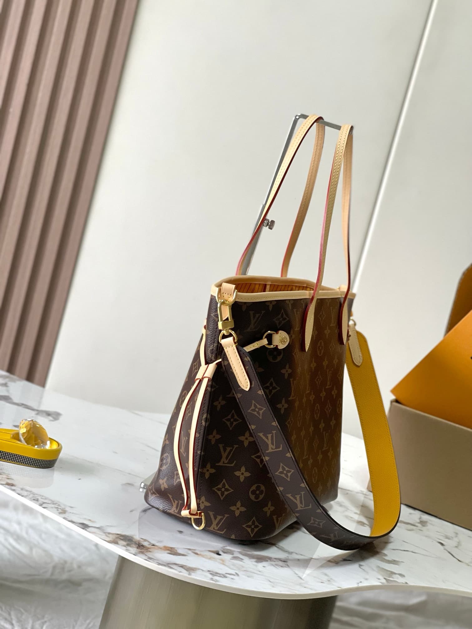 LV Bag Neverfull M11947