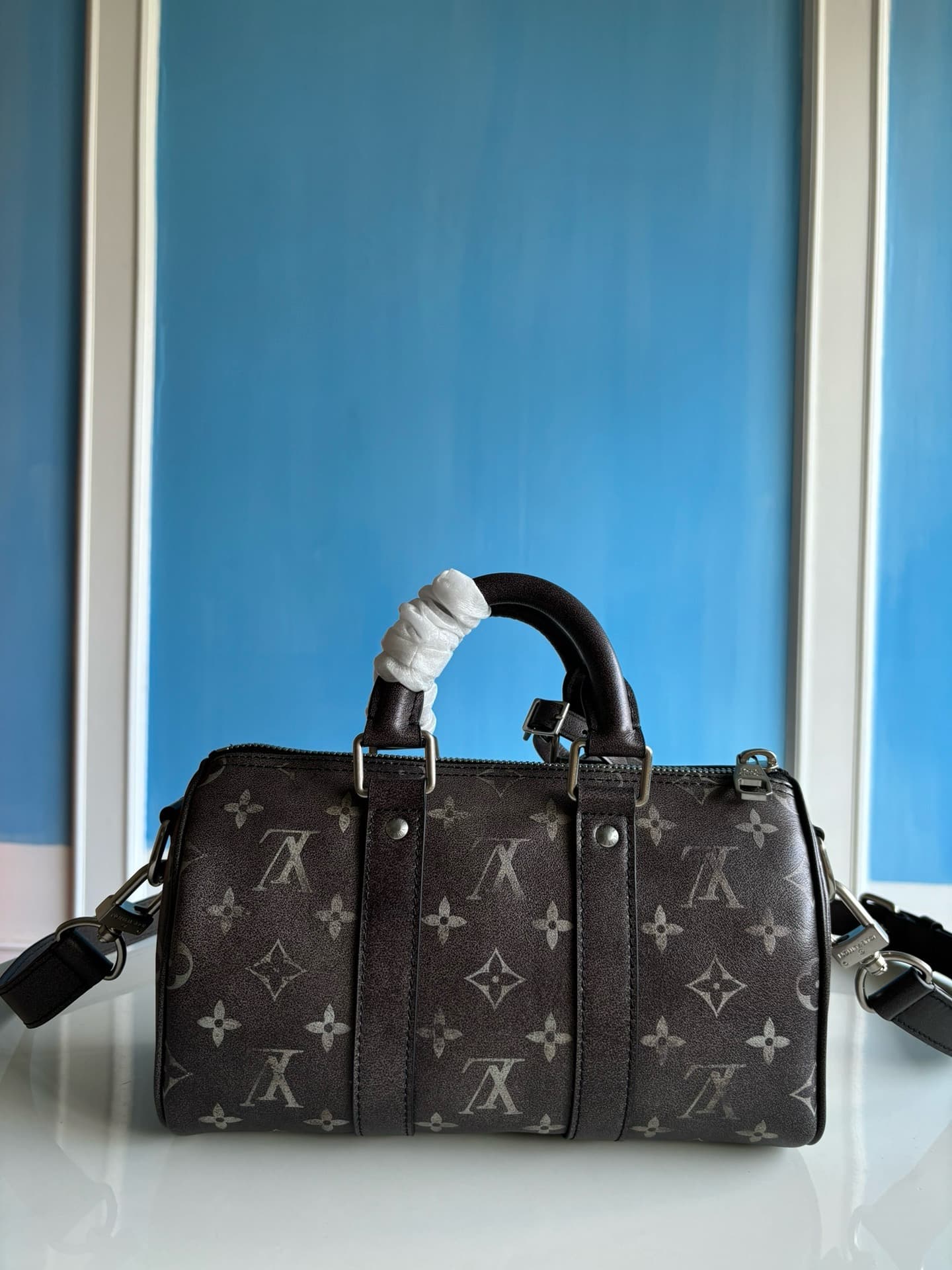 LV Bag Keepall 25