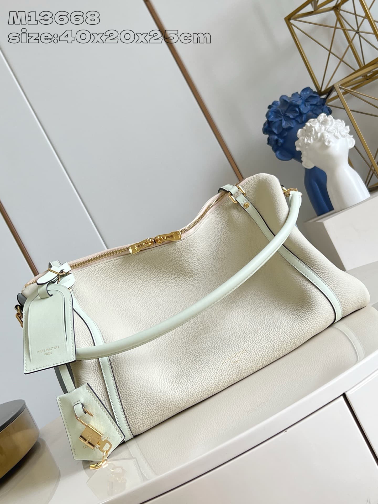 LV Bag Keepall 25 M13668