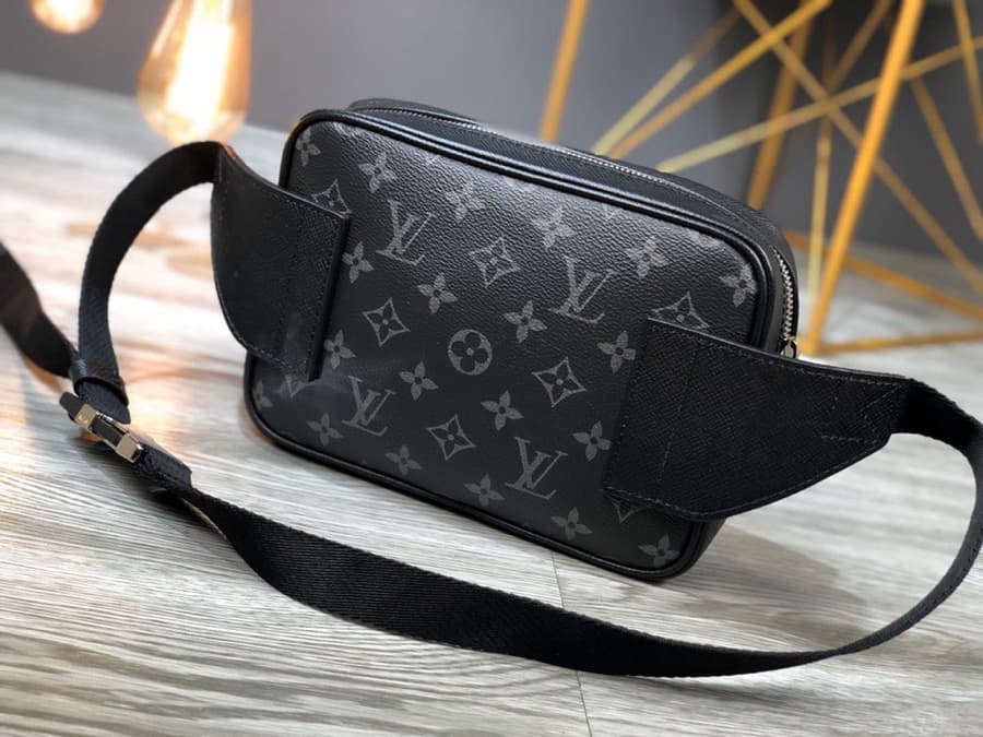 LV Bag Outdoor  M30245