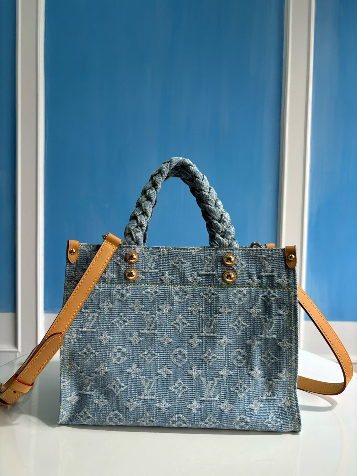 LV HandBag Onthego M24897