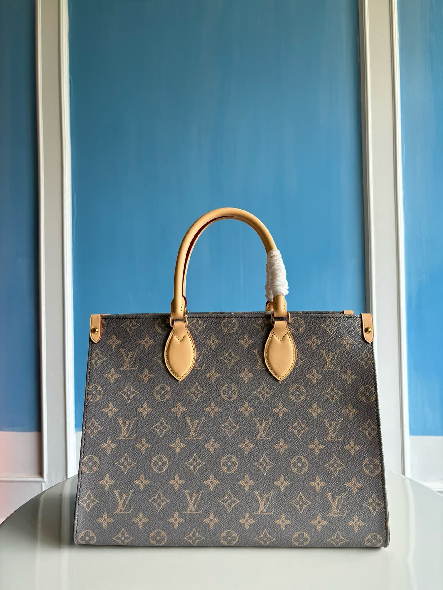 LV HandBag Onthego M12415
