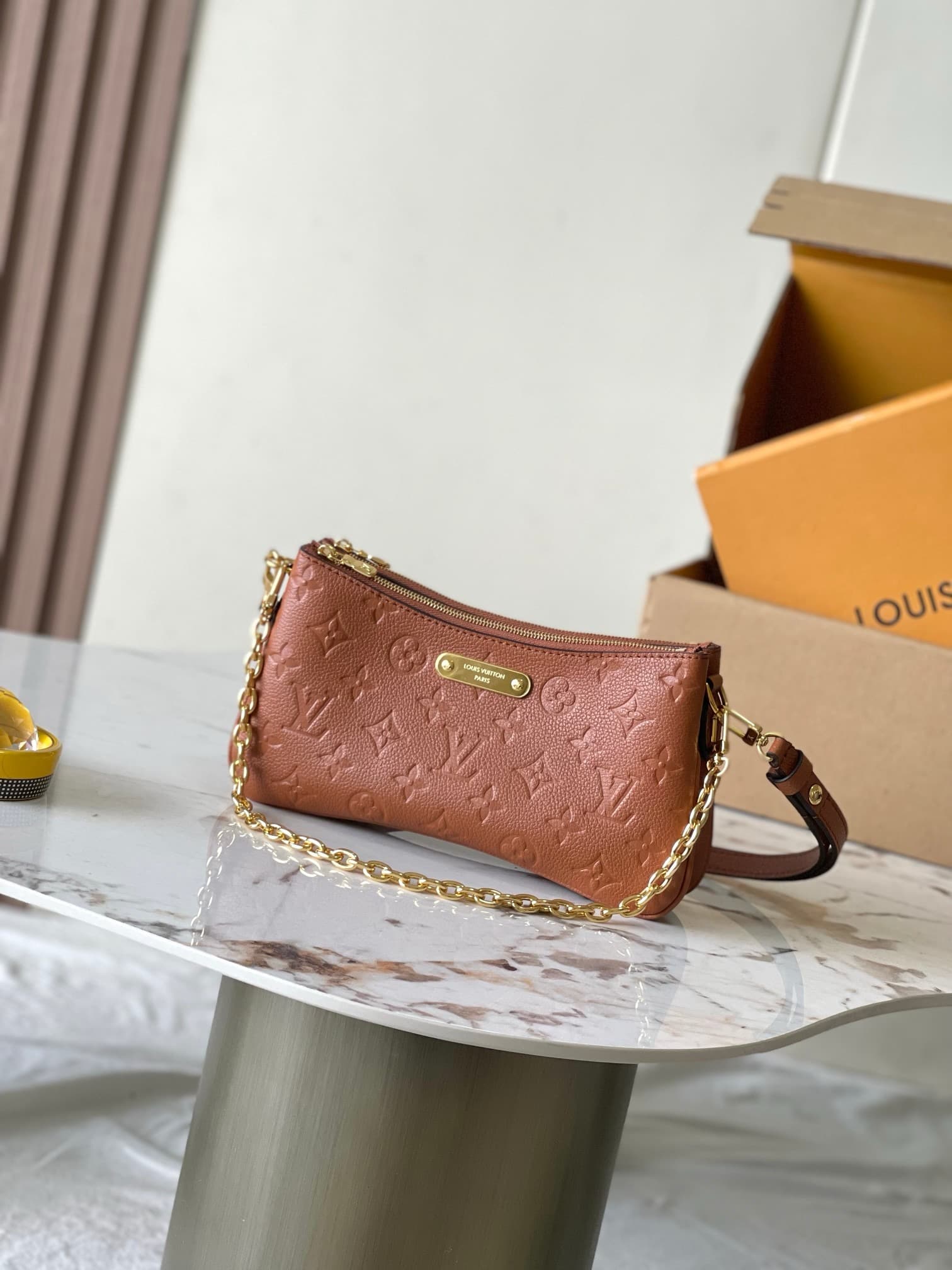 LV HandBag Pochette  M11916