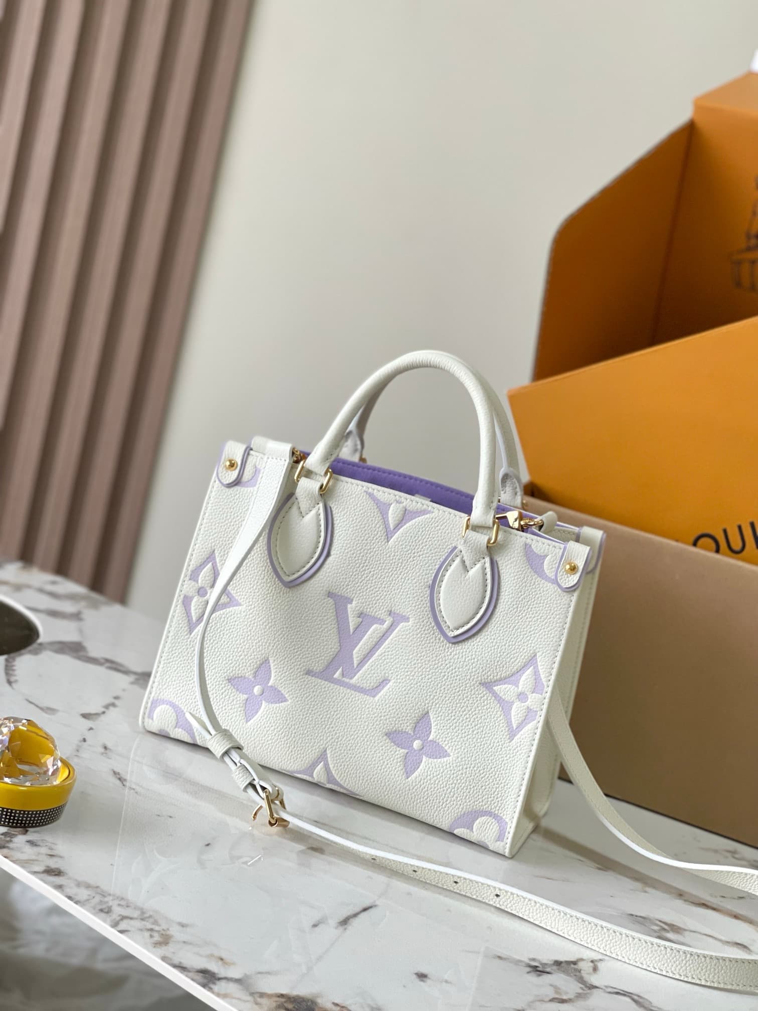 LV HandBag Onthego M45779