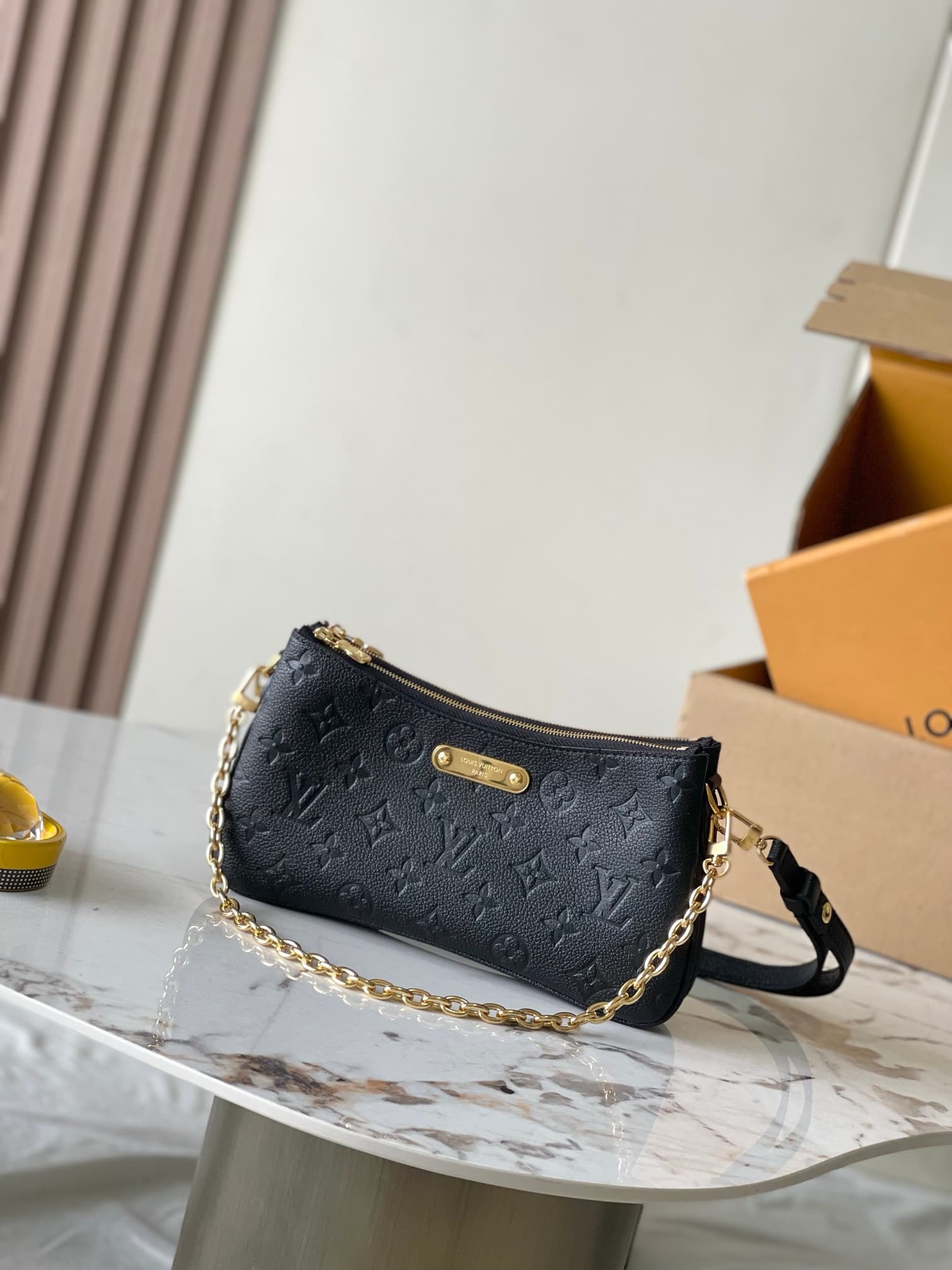LV HandBag Pochette  M83301