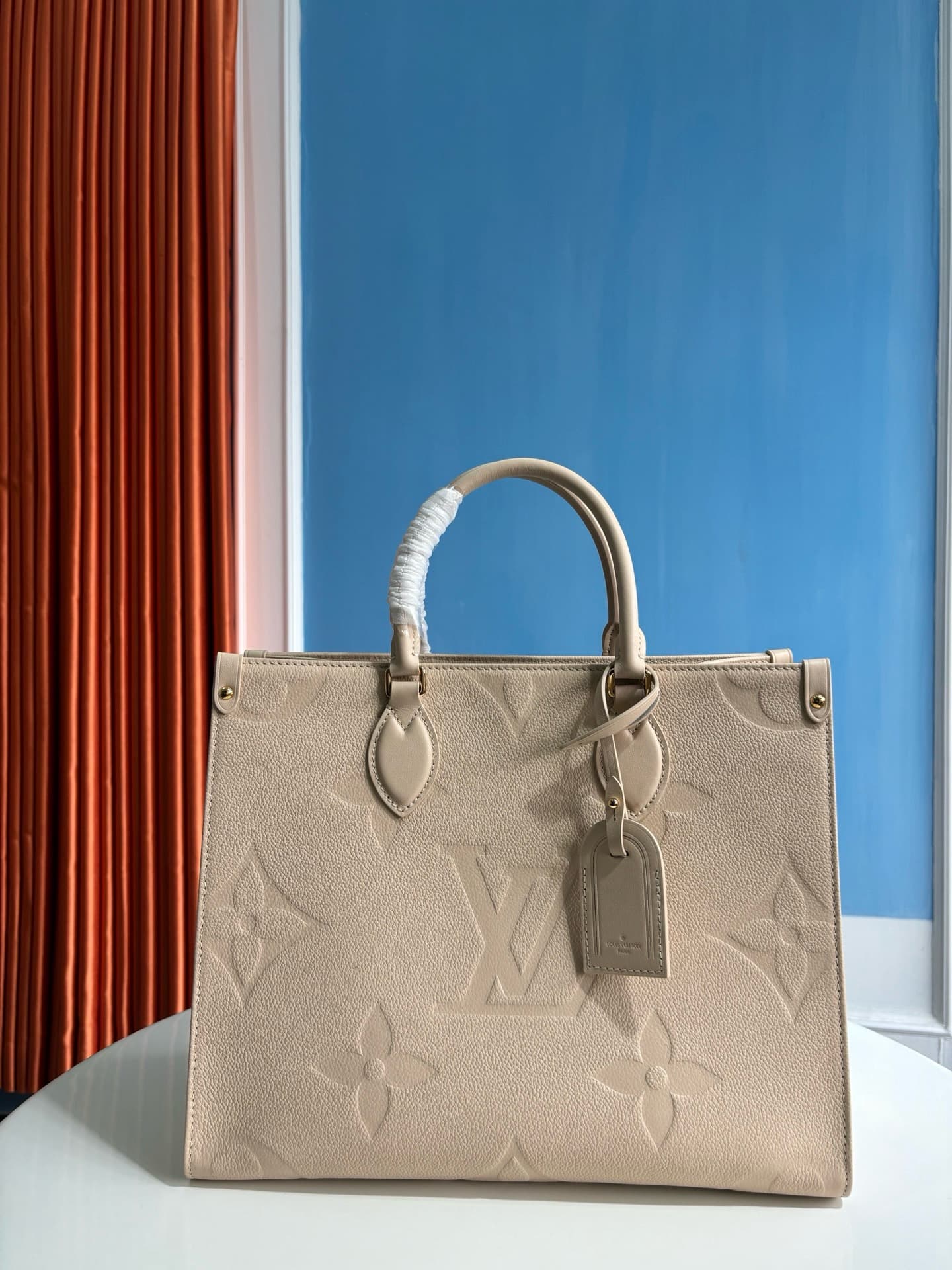 LV HandBag Onthego M14255