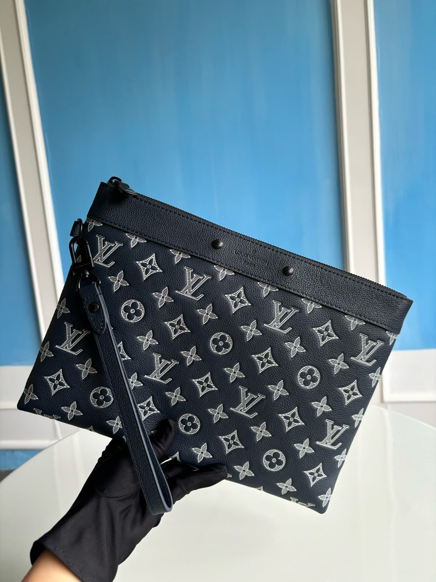 LV HandBag Pochette M83382