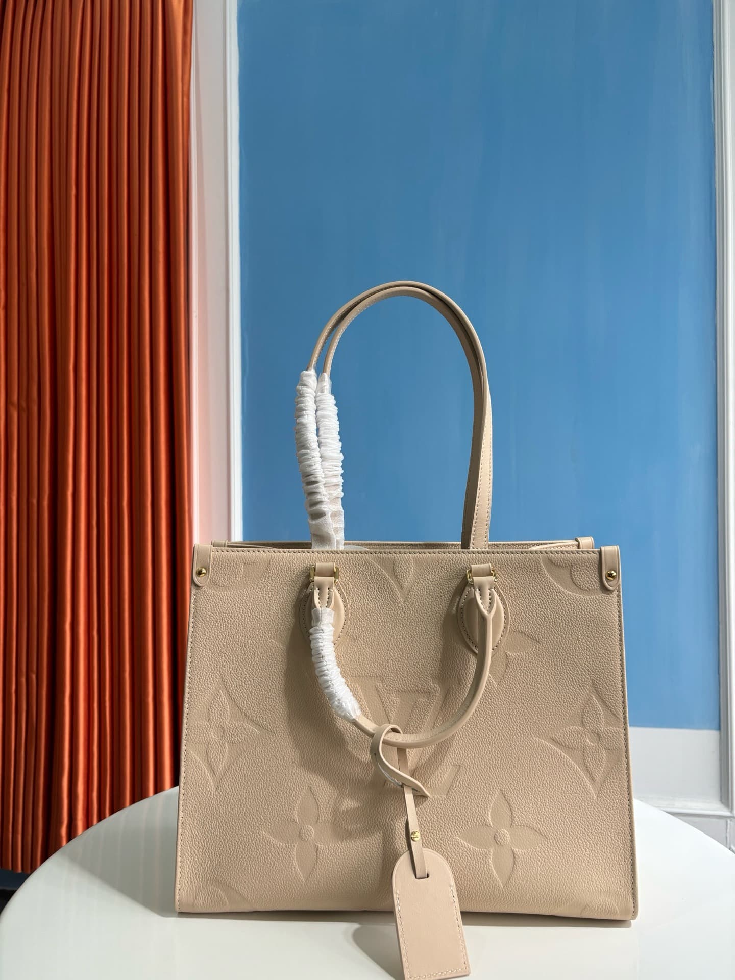 LV HandBag Onthego M14255