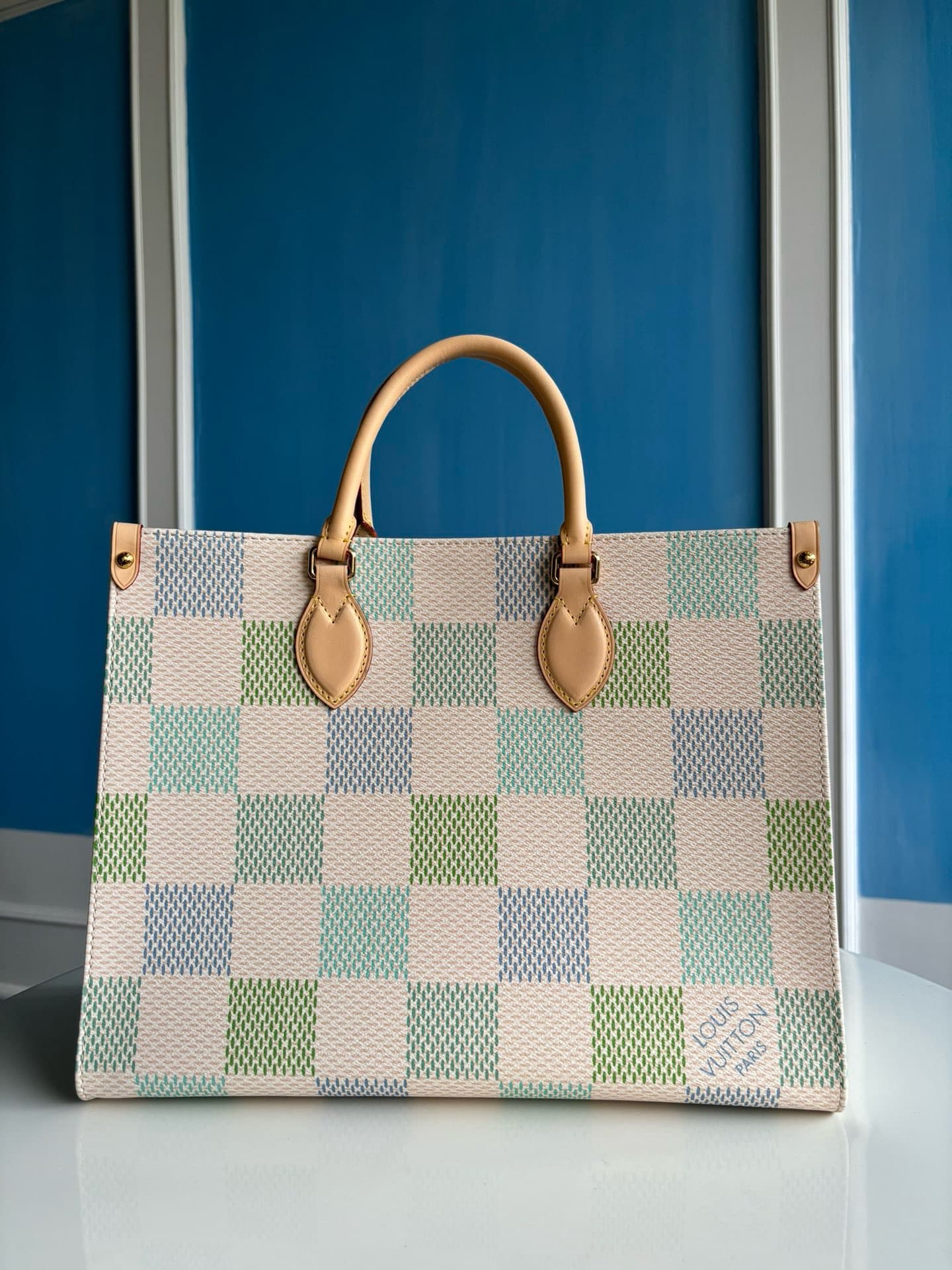 LV HandBag Onthego M40518