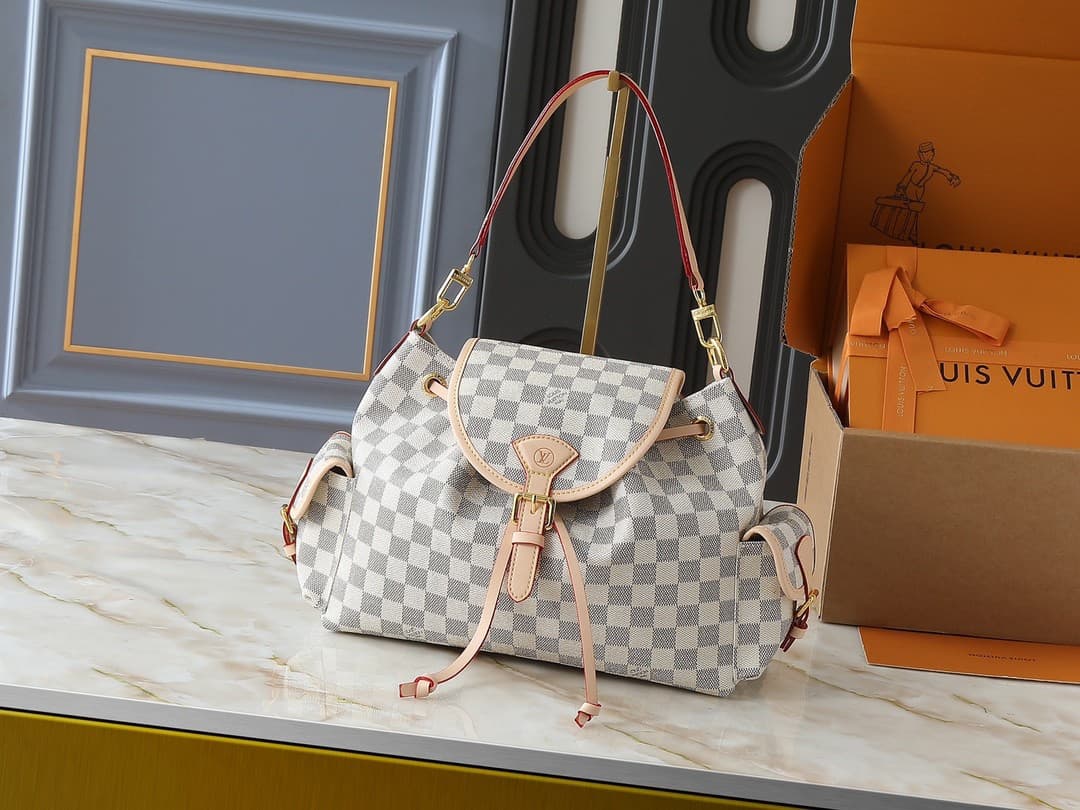 LV Bag M25085