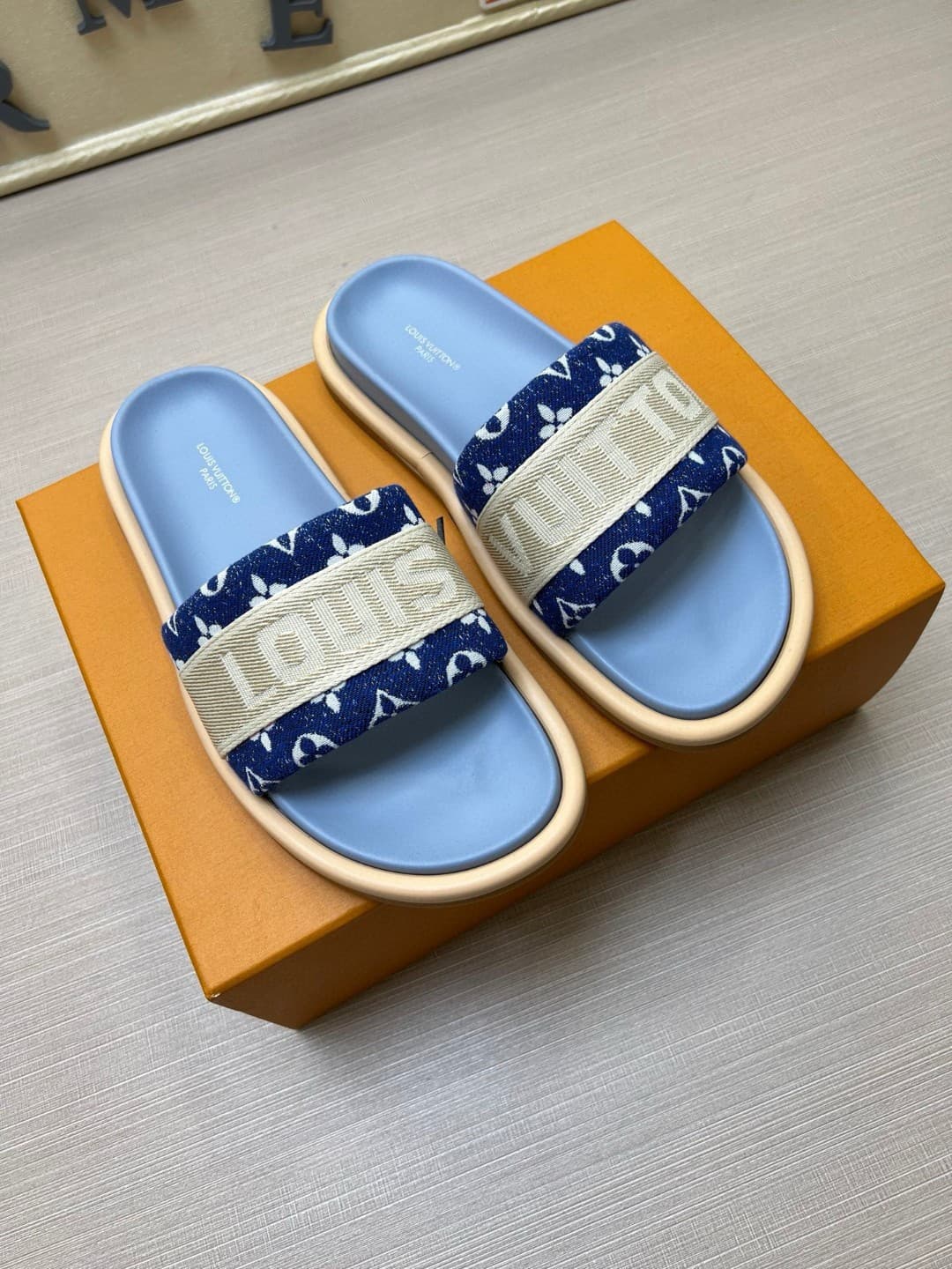 LV Couple Slipper