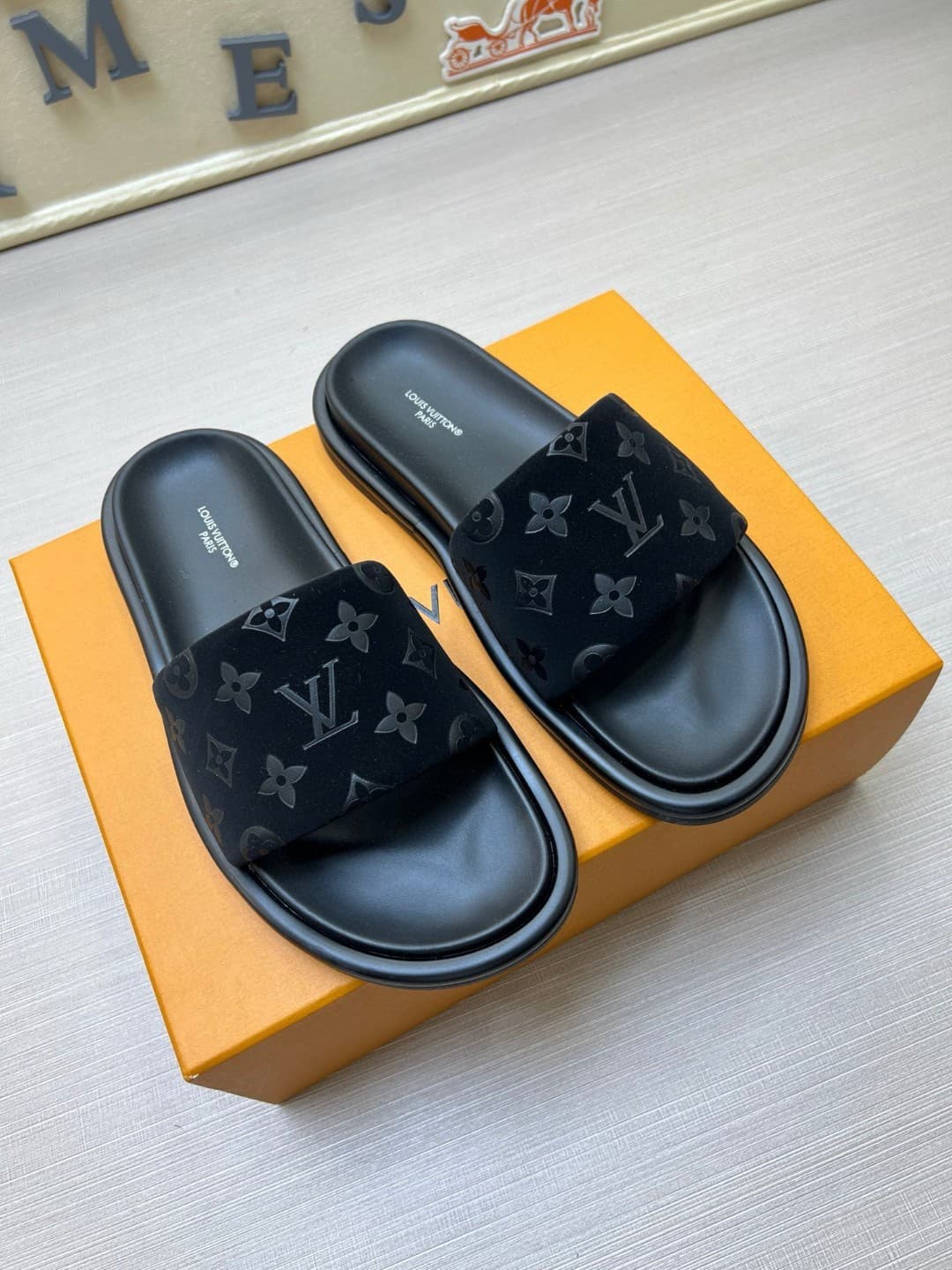 LV Couple Slipper