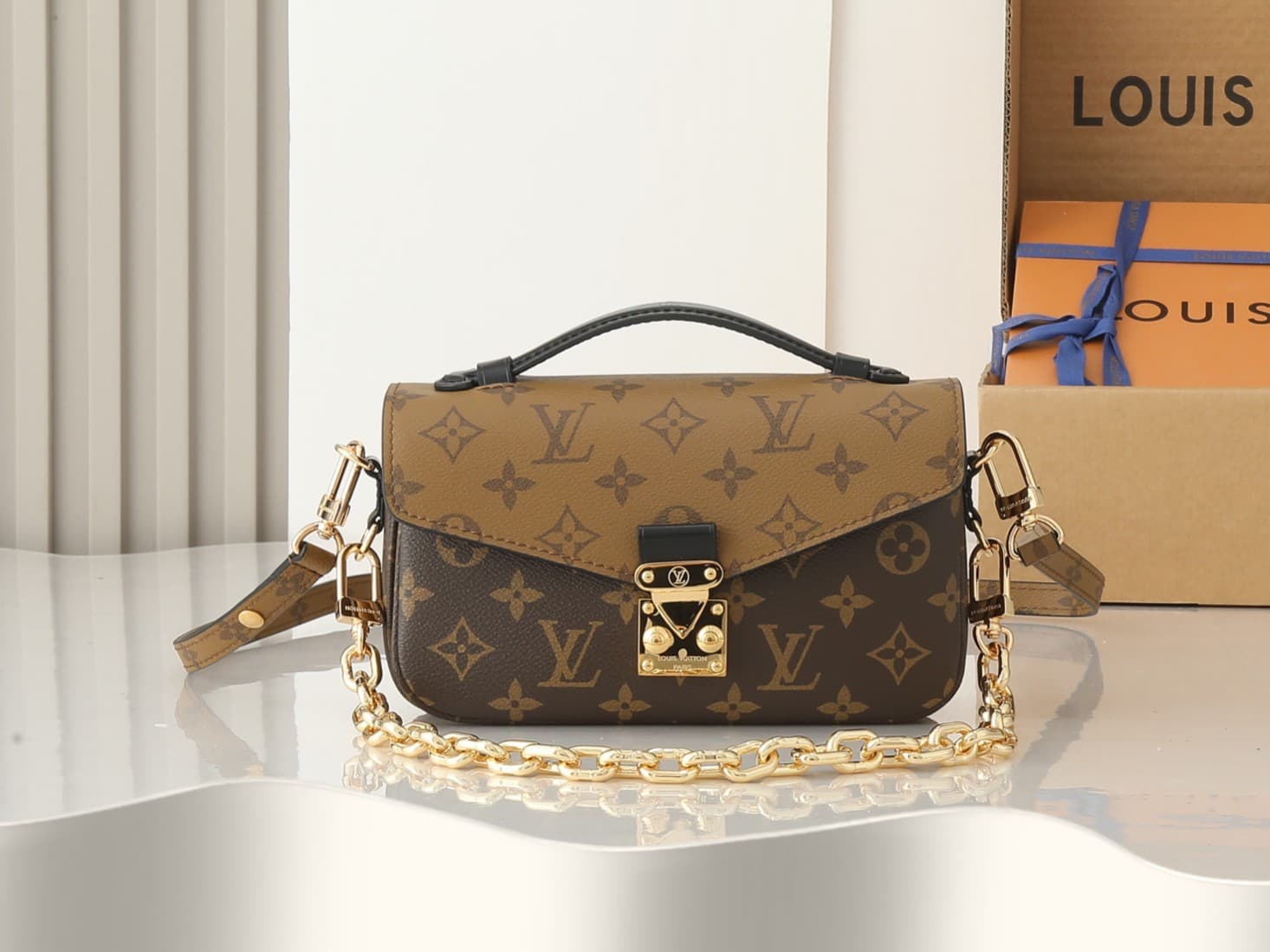 LV Bag M46279