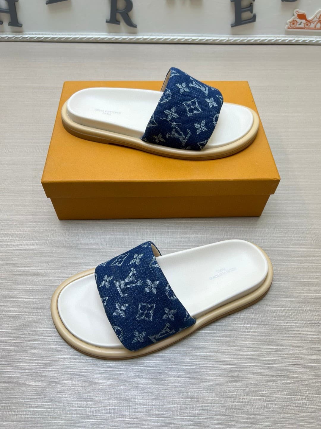 LV Couple Slipper