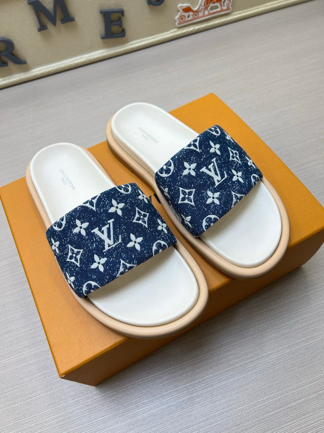 LV Couple Slipper